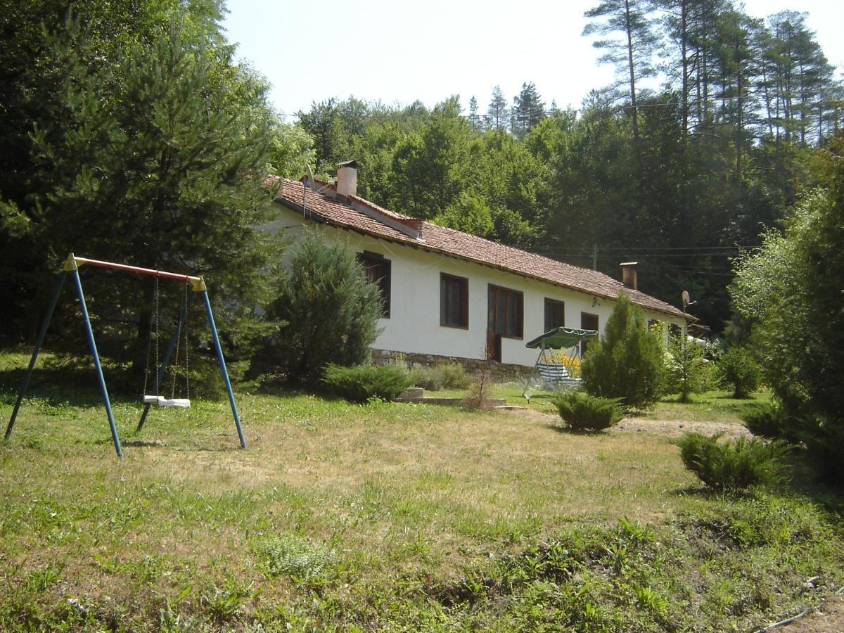 Holiday Home Tanevi Tryavna Exterior photo