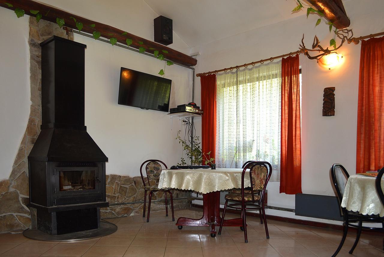 Holiday Home Tanevi Tryavna Exterior photo